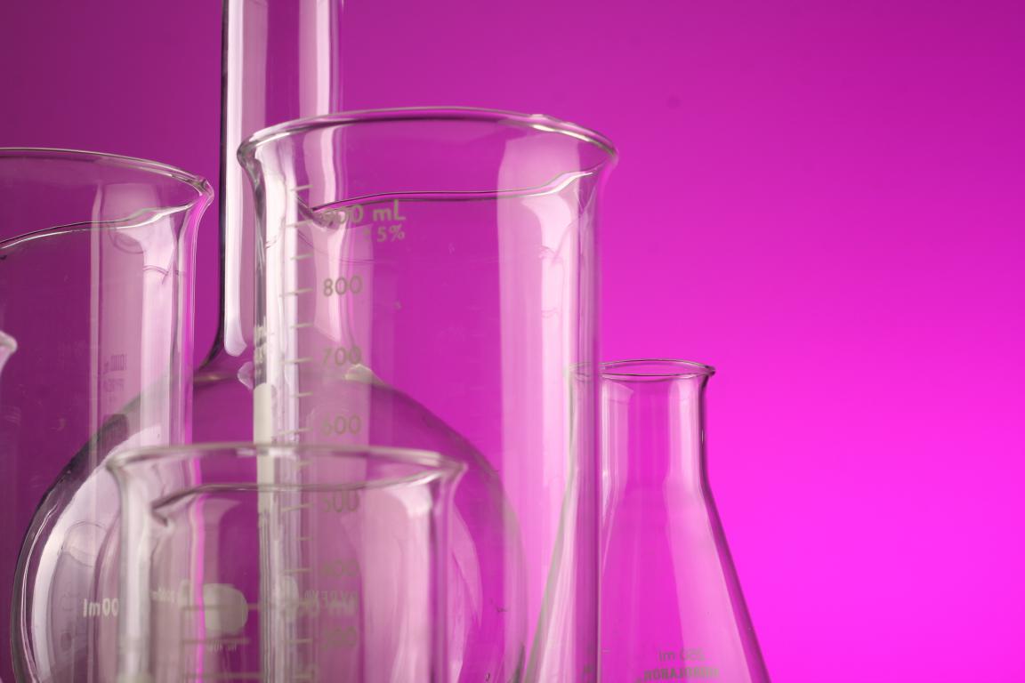 الكيمياء-اكتشف عالم العناصر والتفاعلات الكيميائية