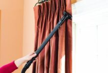ابتكارات حديثة وفعّالة في تنظيف الستائر: إلهام للحفاظ على جمال منزلك